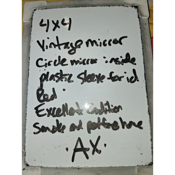 Vintage Red Faux Leather Compact Mirror - Picture 8 of 8